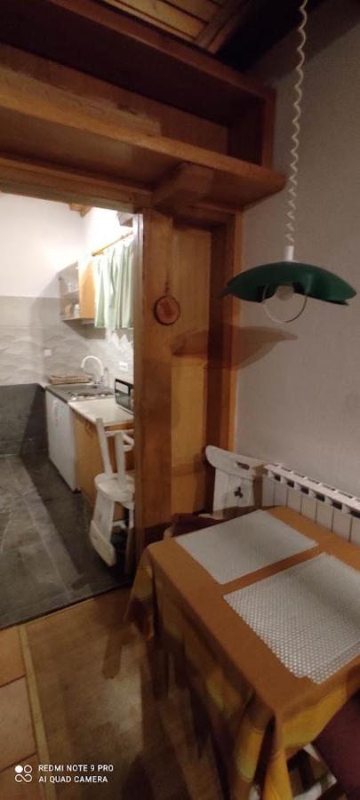 Apartman Sipak Fuzine Luaran gambar