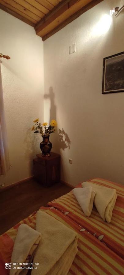 Apartman Sipak Fuzine Luaran gambar